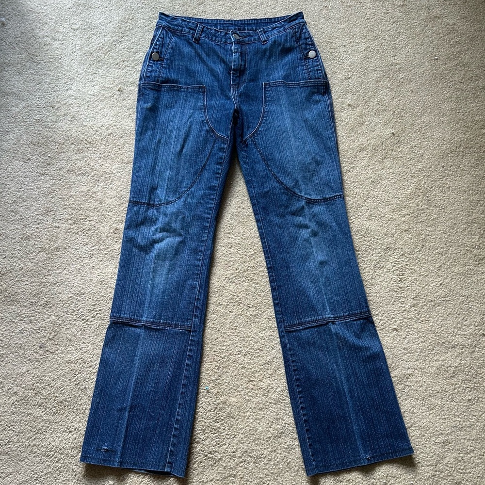 Navy blue low rise jeans with cool pocket details